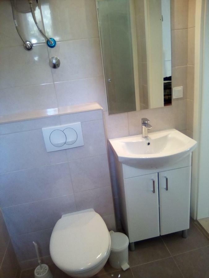Marinja Studio Apartment Zuljana Exterior photo